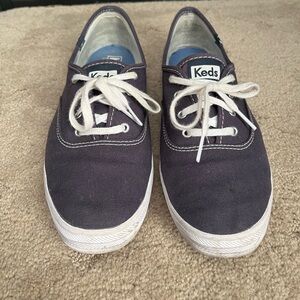 🚨3 for $15🚨 KEDS Navy Tennis Shoes